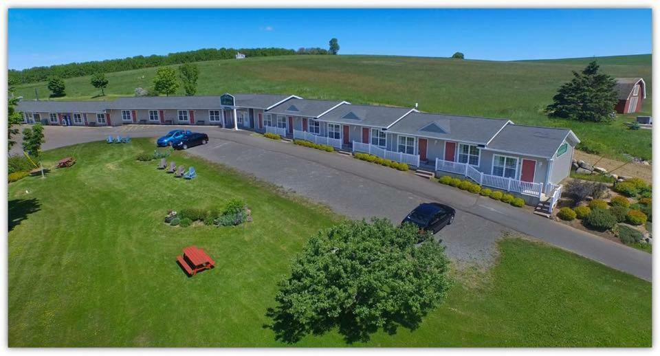 Evangeline Inn & Motel Grand pré Buitenkant foto