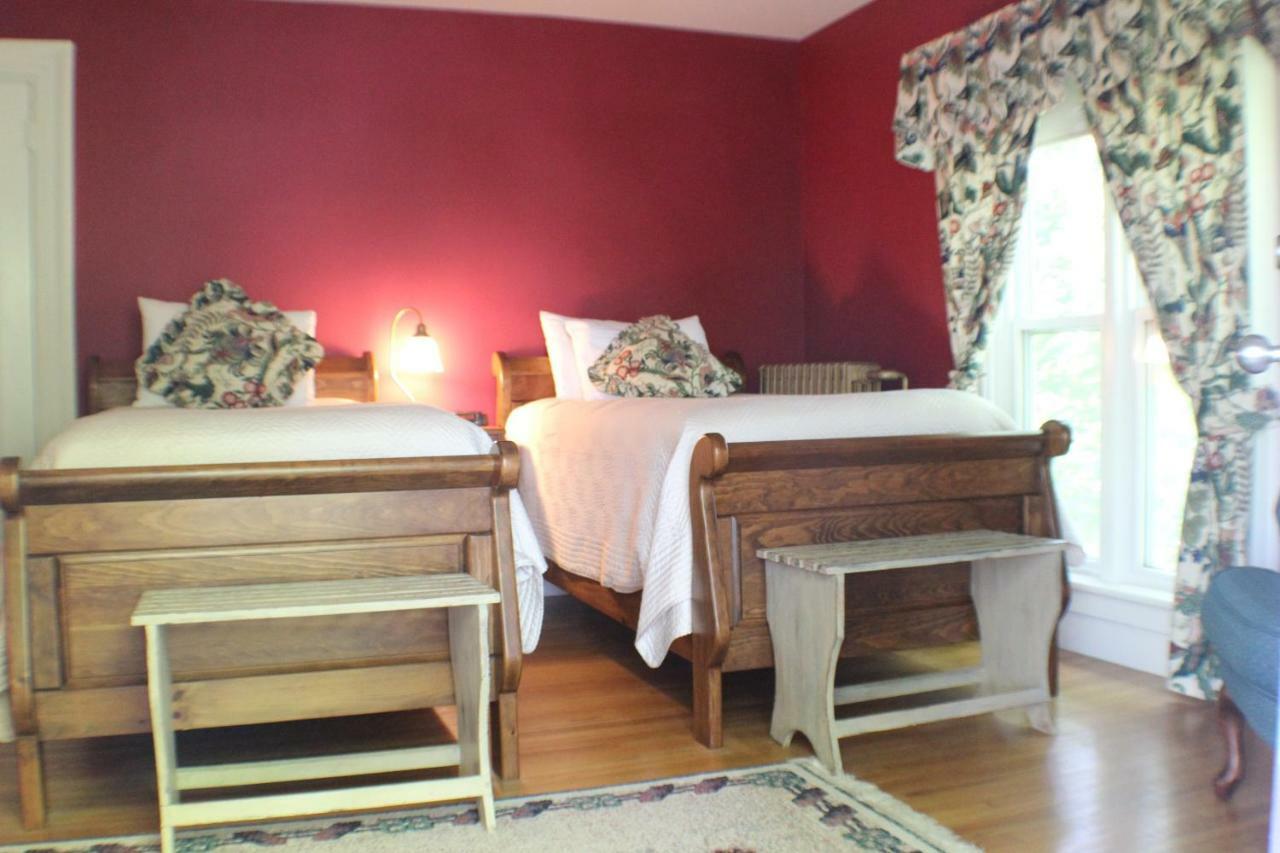 Evangeline Inn & Motel Grand pré Buitenkant foto