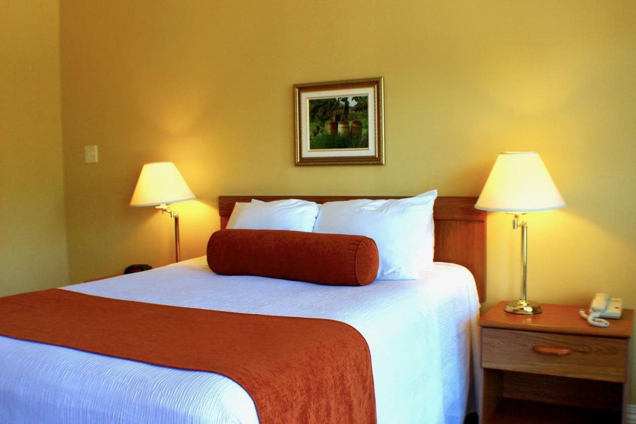 Evangeline Inn & Motel Grand pré Buitenkant foto