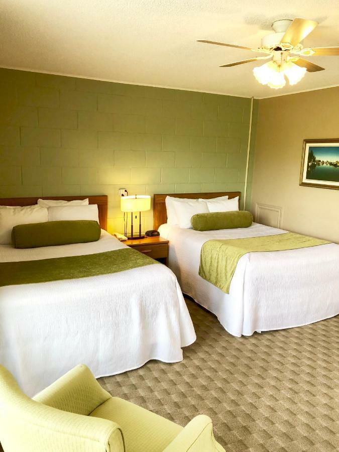 Evangeline Inn & Motel Grand pré Buitenkant foto