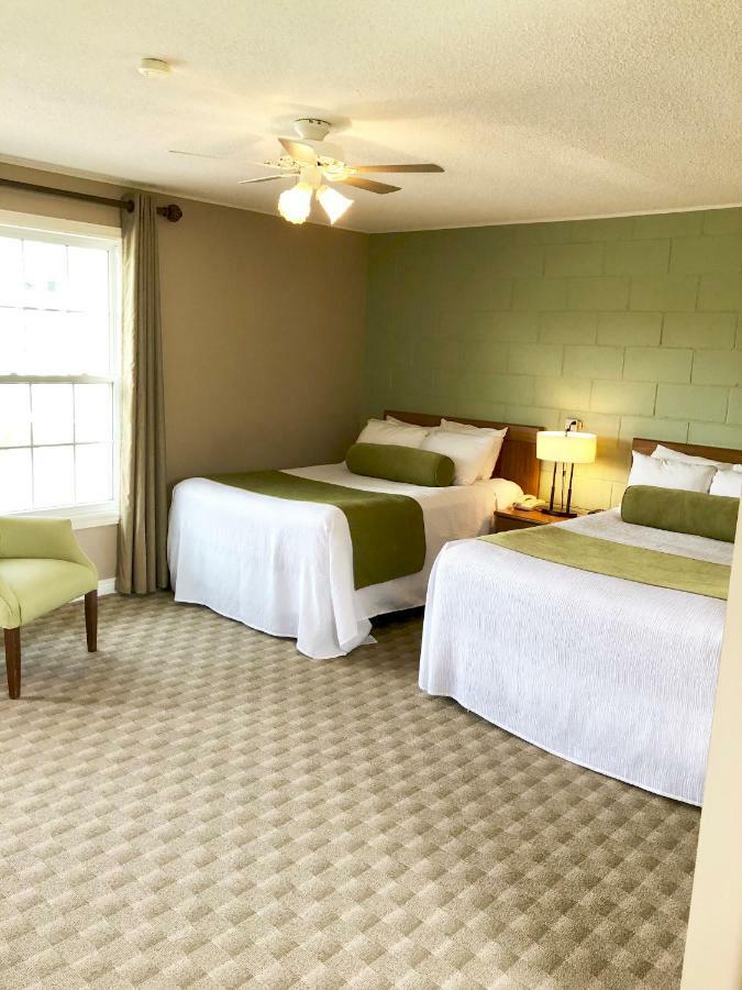 Evangeline Inn & Motel Grand pré Buitenkant foto